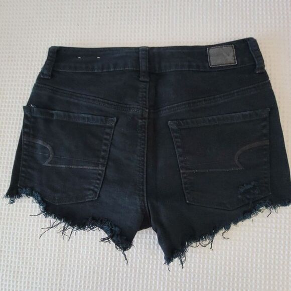 American Eagle size 2 Hi-rise distressed Black Stretch 2" Shortie denim shorts - Picture 11 of 12